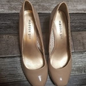 Nude color pumps Madden girl